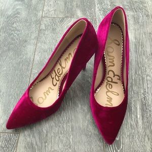 Sam Edelman Fuchsia Velvet Pump